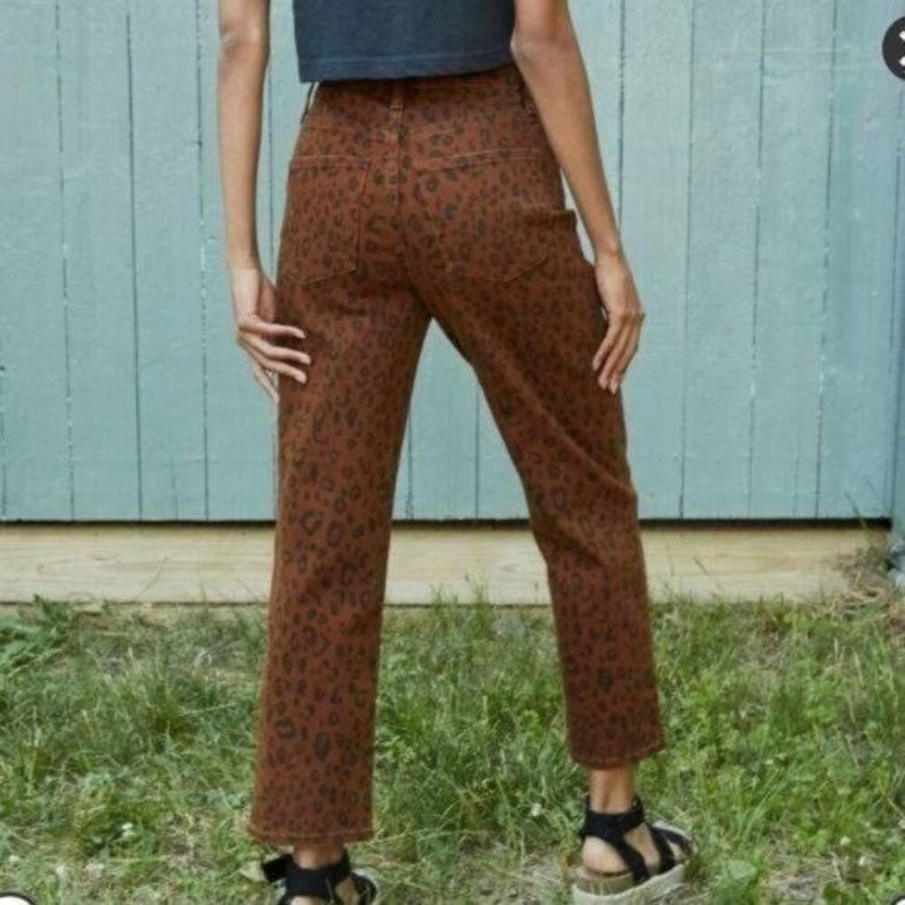 A New Day Leopard Print High Rise Straight Leg Crop Jeans Size 8 - Picture 6 of 15